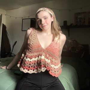 Crochet flowy crop top w/ matching headband 🧶